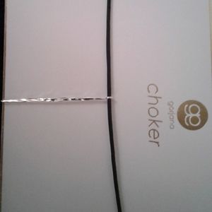 Live,love,layer choker